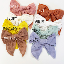 Load image into Gallery viewer, Cotton Linen Bows 5&quot;
